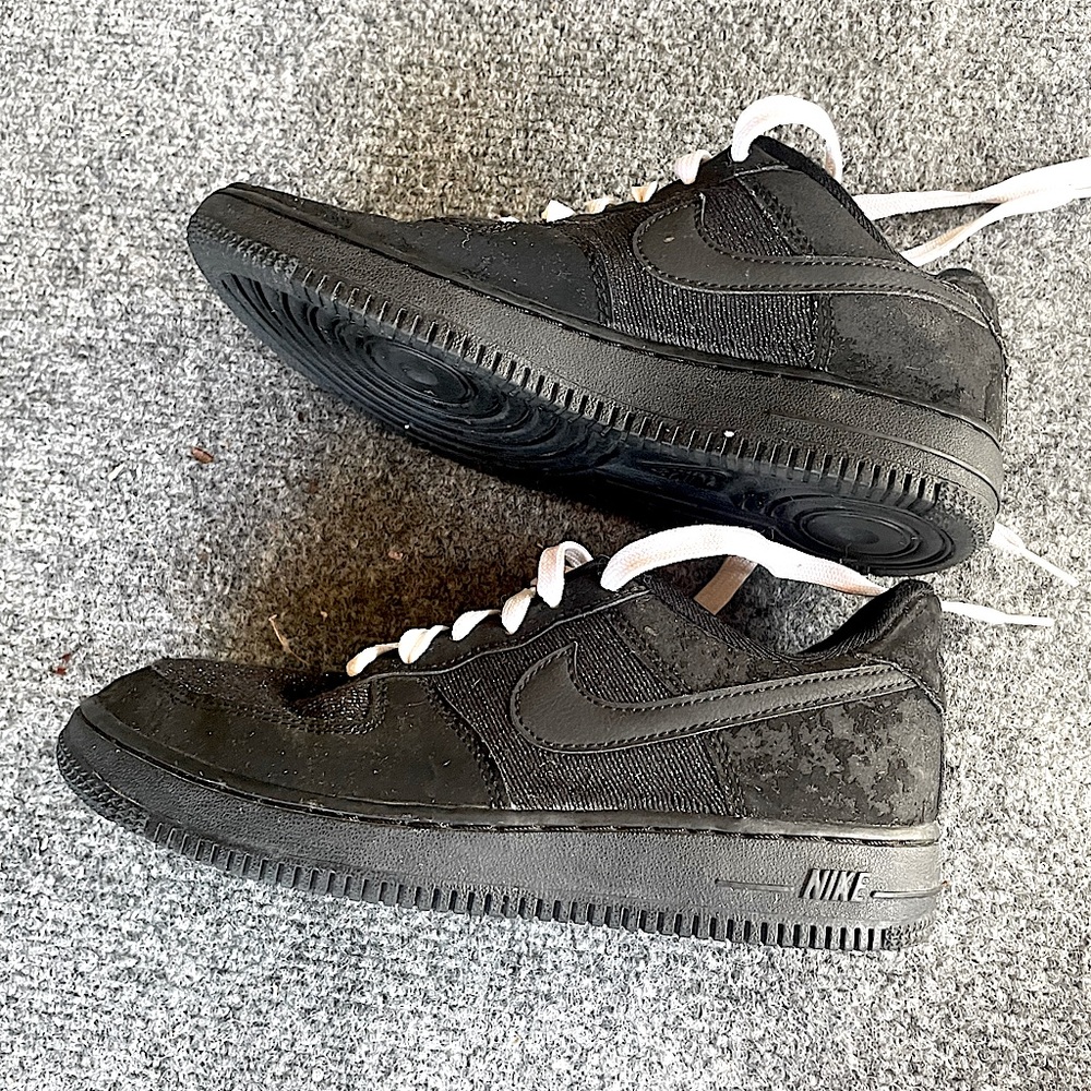 Nike Air Force 1 Black Sparkle sneakers– Girls size 8